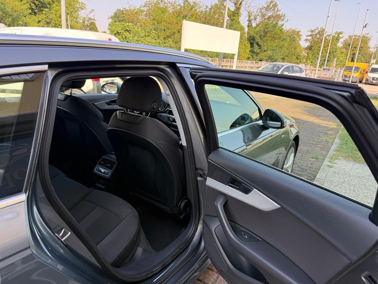 Audi A4 Avant 2.0 TDI 190 CV quattro S-LINE