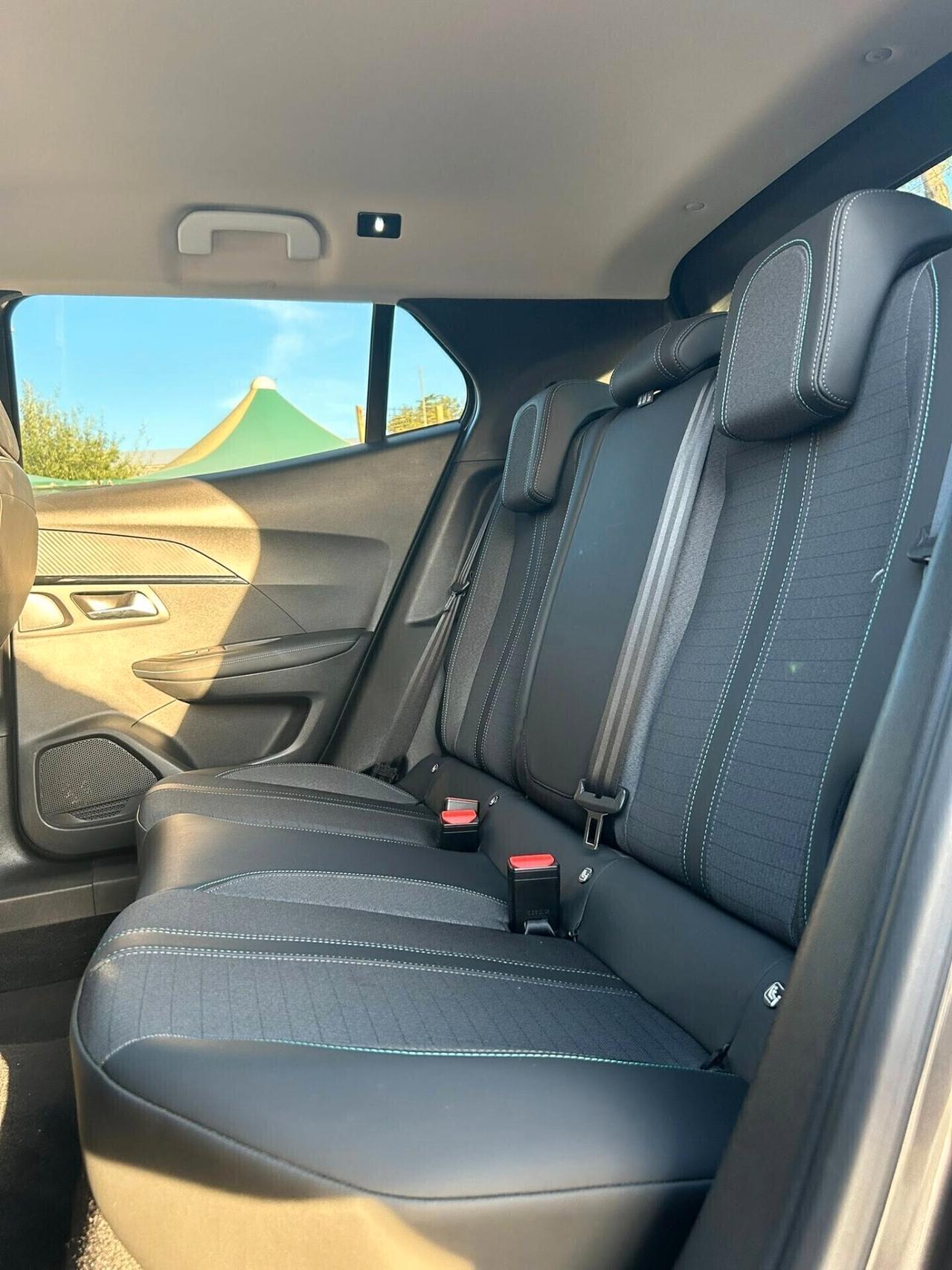 Peugeot 2008 1.5 HDi 130 CV EAT8 Allure Pack