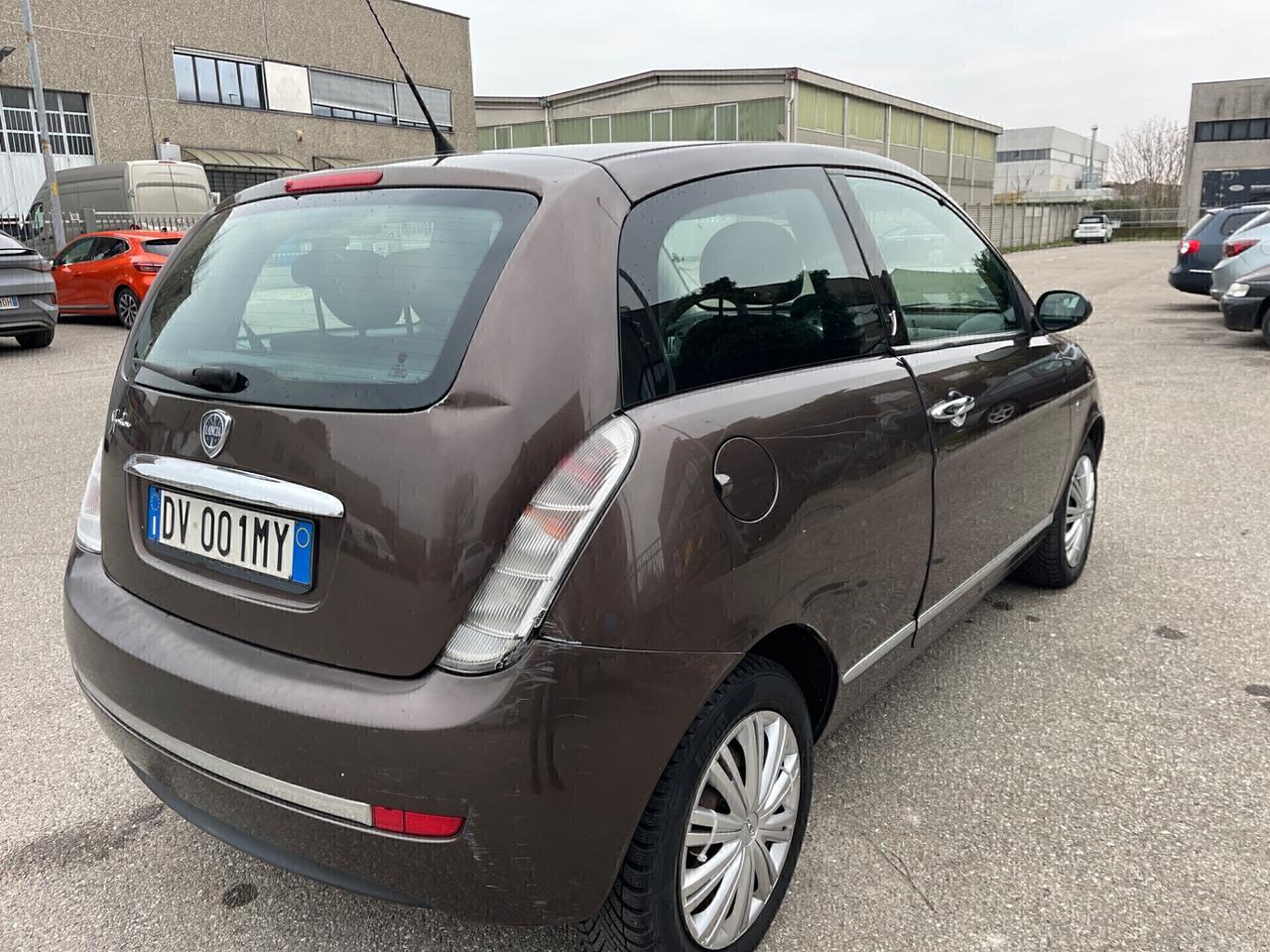 LANCIA YPSILON PLATINUM 1.2 BENZINA EURO4 NEOPATENTATI