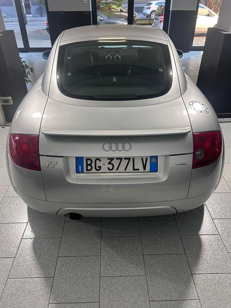 Audi TT quattro 180cv