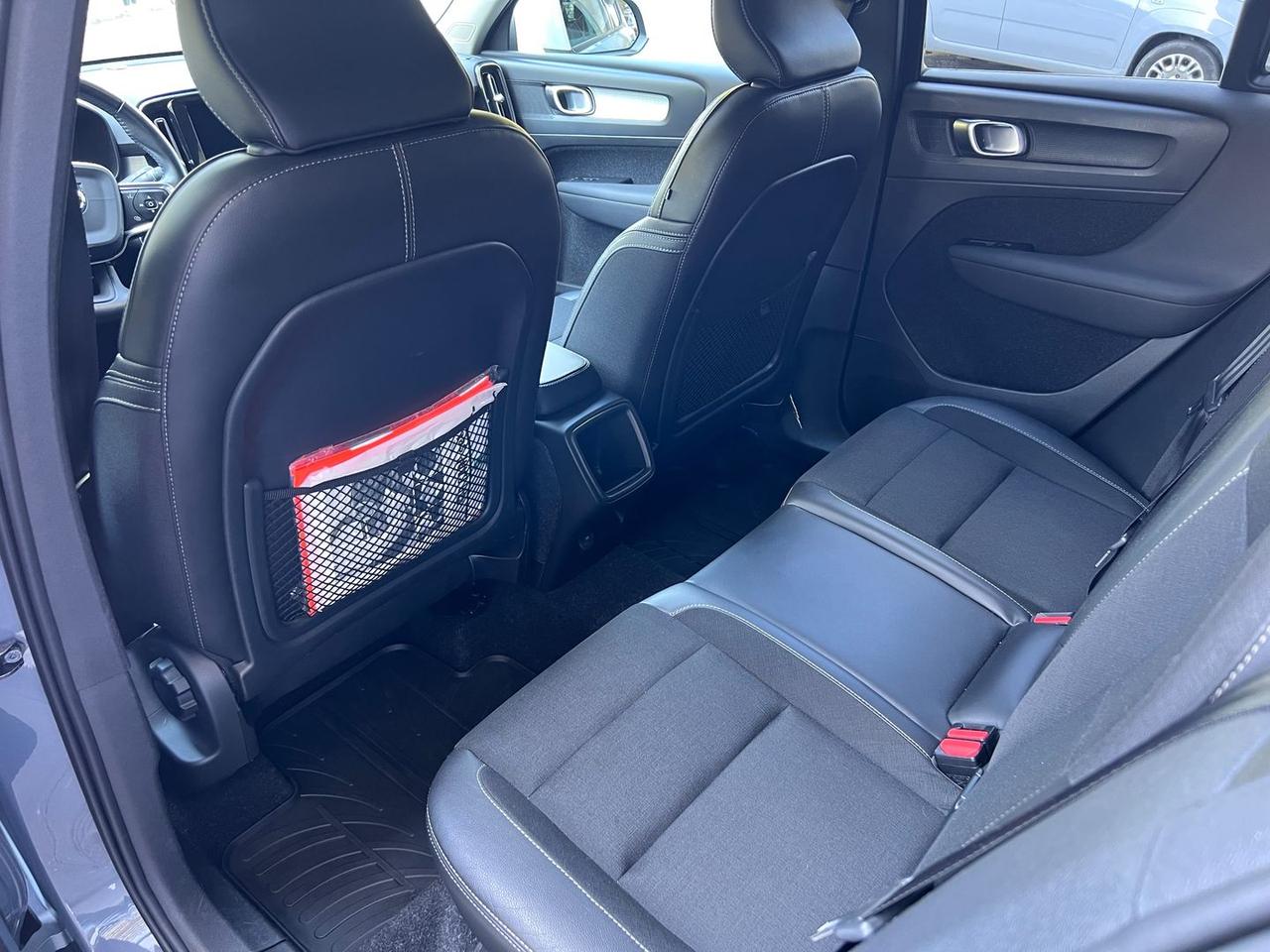 Volvo XC40 Momentum Pro D3 #6864