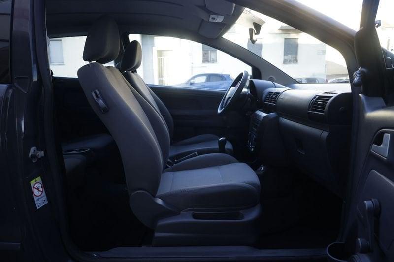 Volkswagen Fox Volkswagen Fox 1.2 Sport 40KW ANNO 2011