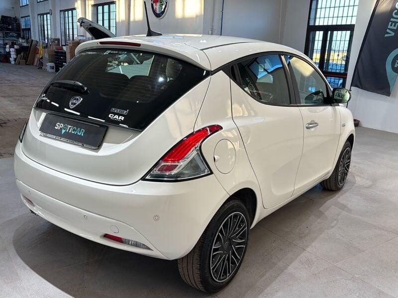 Lancia Ypsilon Ypsilon 1.0 FireFly 5 porte Hybrid Ecochic Gold