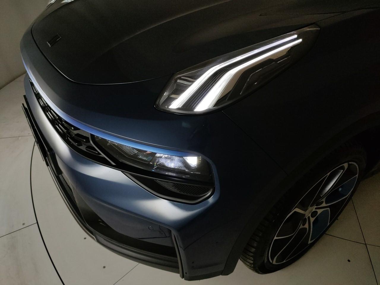 Lynk & Co 01 1.5 td phev auto