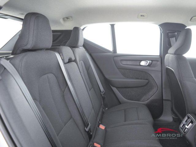 VOLVO XC40 B3 Mild hybrid Benzina Essential