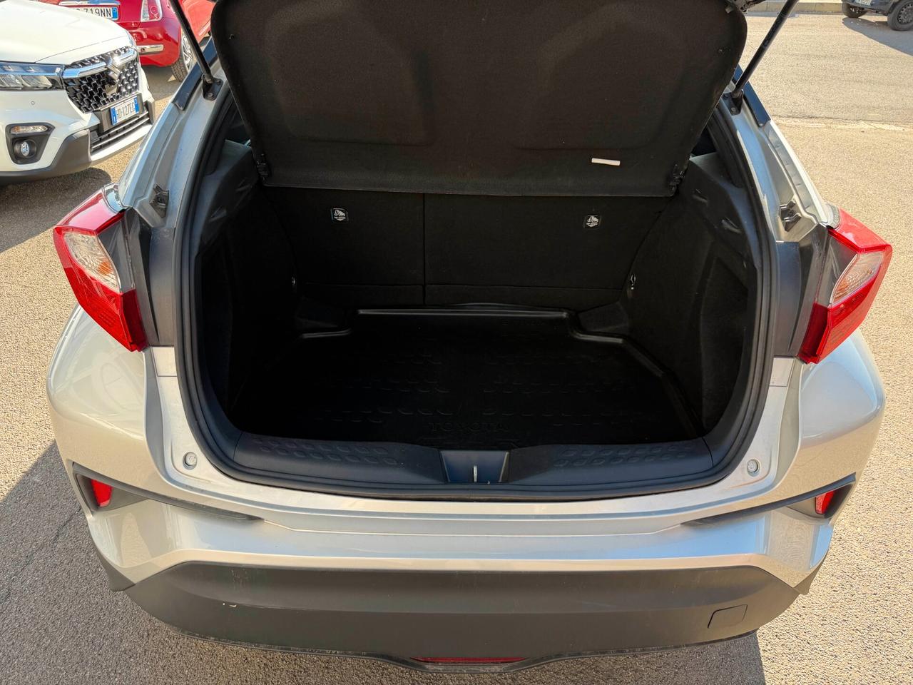 Toyota C-HR 1.8 Hybrid E-CVT Active NEOPATENTATI