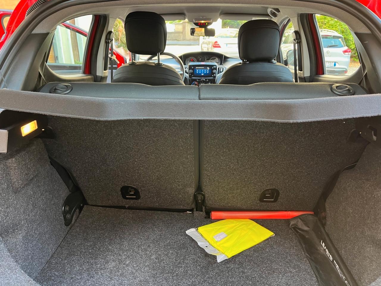 Lancia Ypsilon 1.0 FireFly 5 porte S&S Hybrid Ecochic Gold