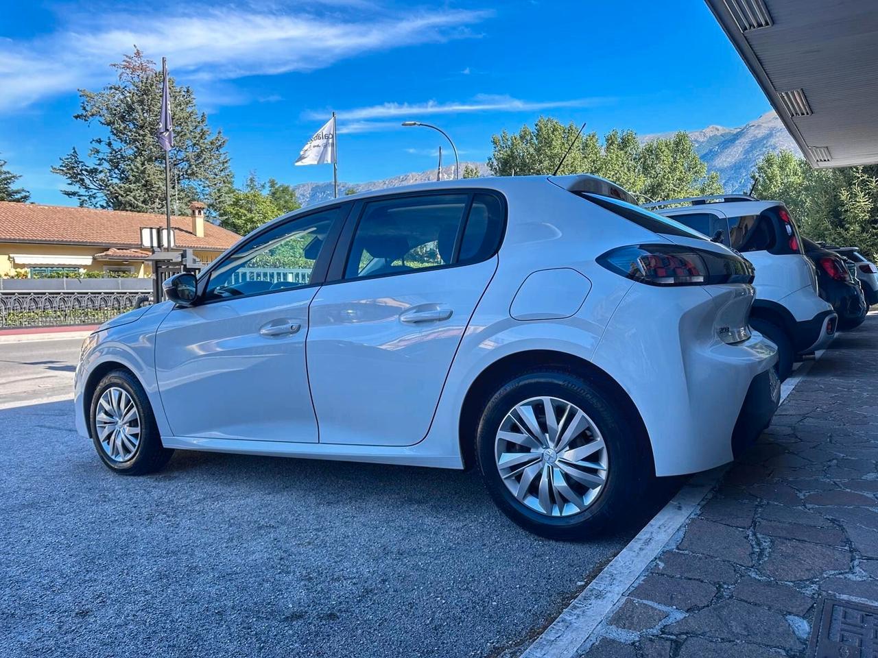 Peugeot 208 1.2 Active 75 CV 5 Porte