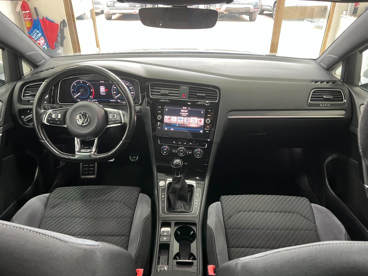 Volkswagen Golf 7.5 1.6 TDI 115CV 5p. R-LINE