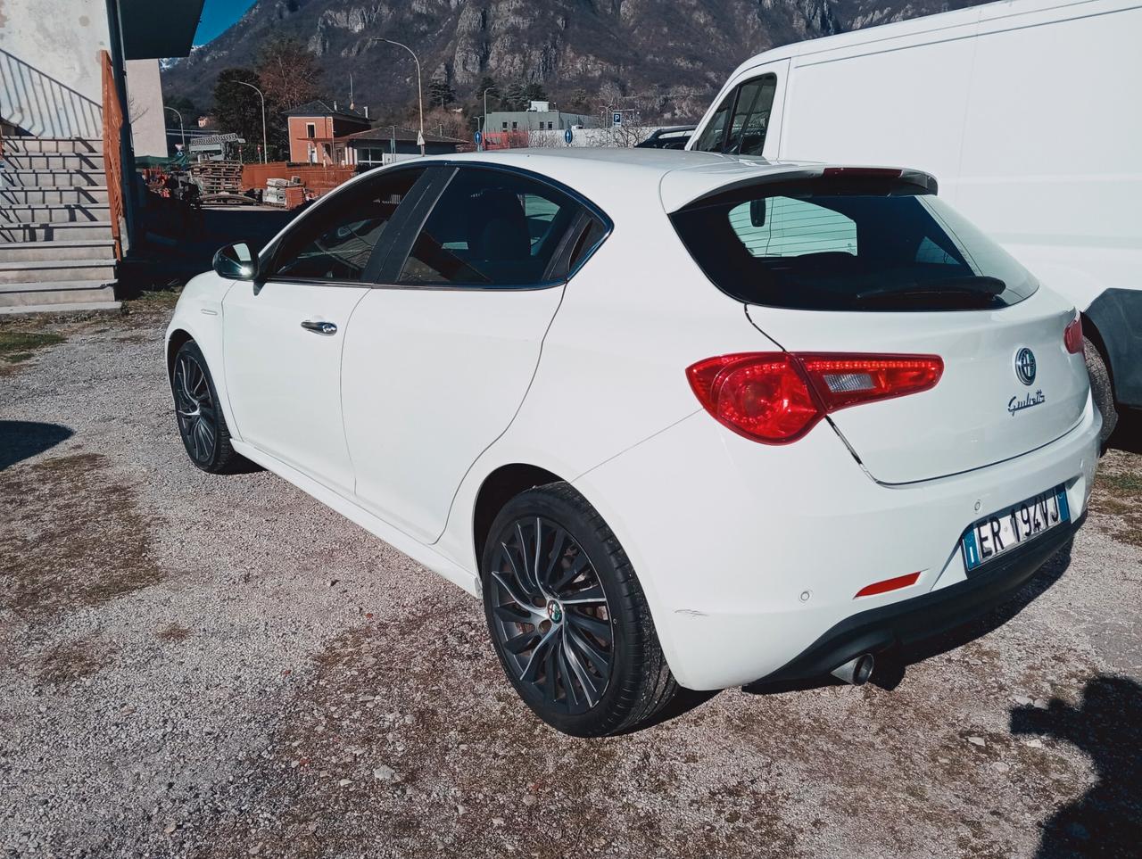 Alfa Romeo Giulietta 1.6 JTDm-2 105 CV Exclusive