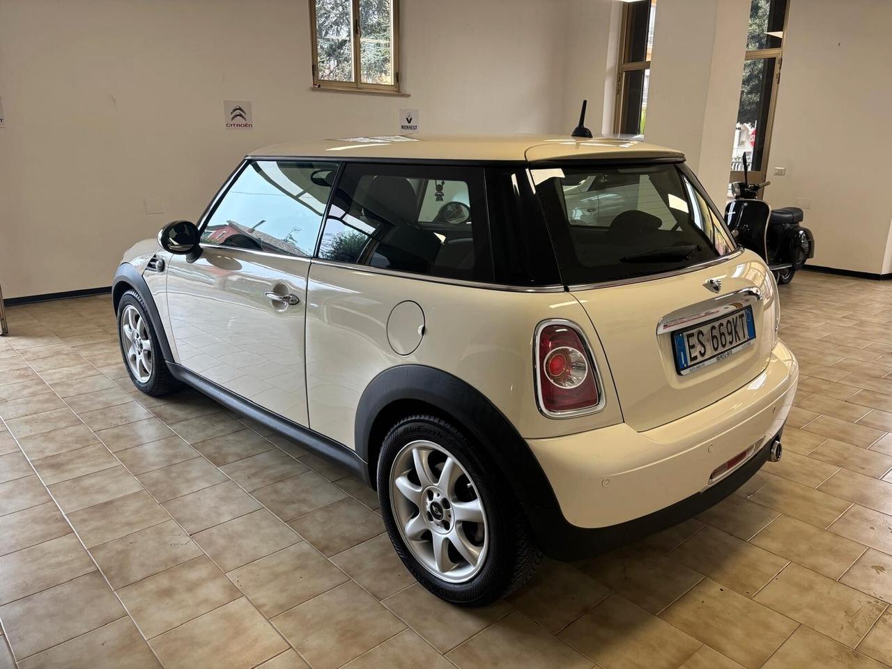 MINI COOPER ANNO 2013 DS 1.6 ADATTA NEOPATENTATI KM 218 MILA