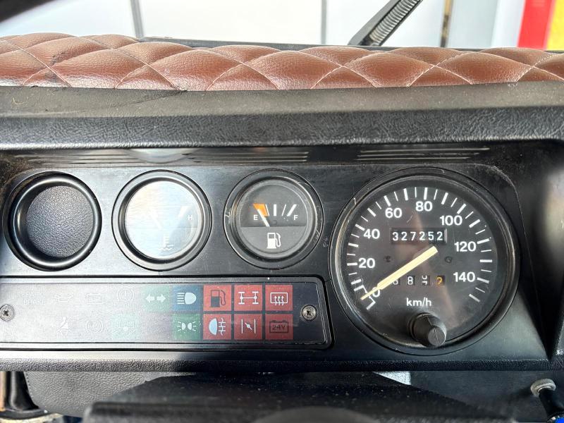 LAND ROVER DEFENDER 90