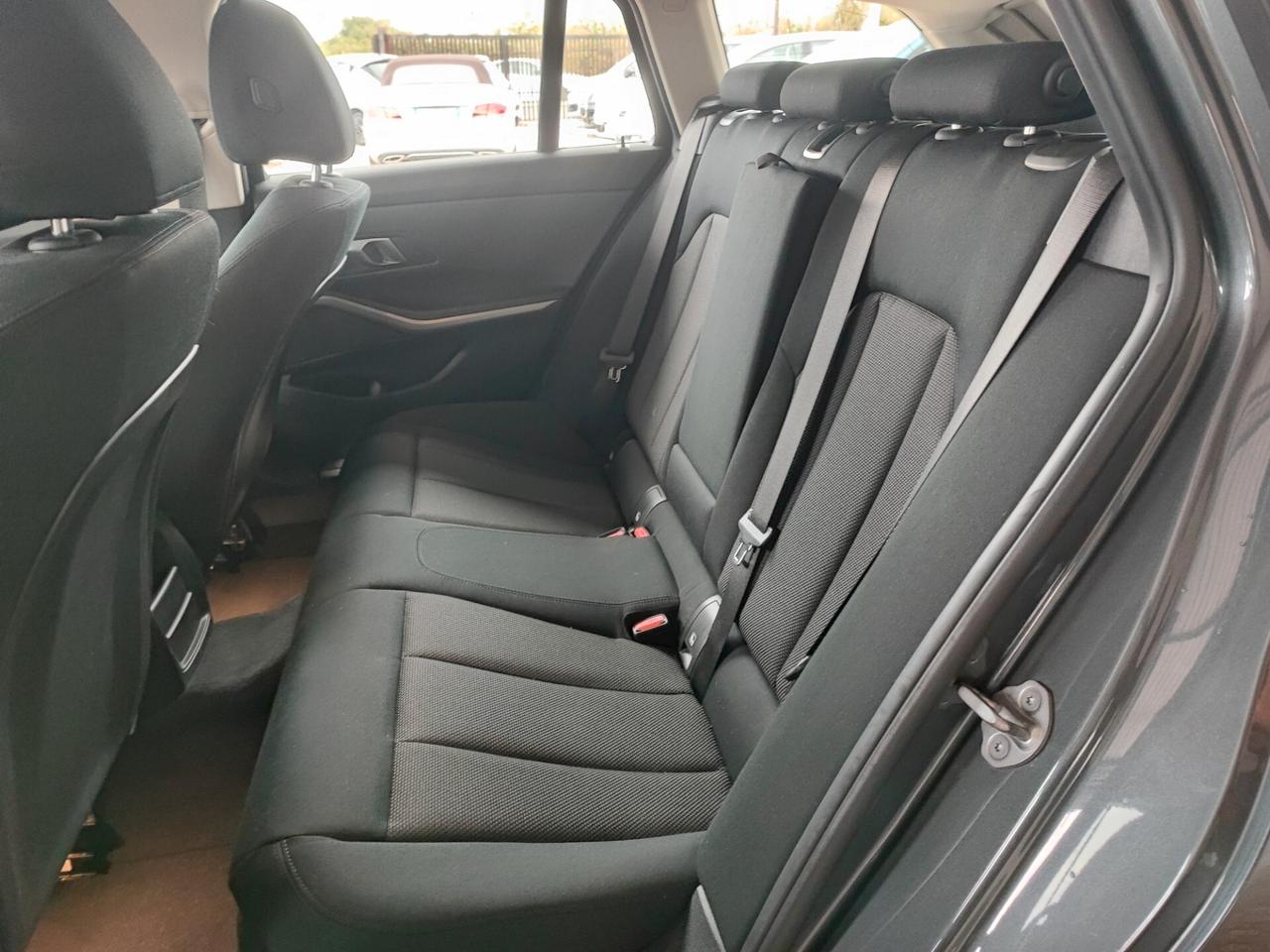 Bmw 318d Touring Business Advantage