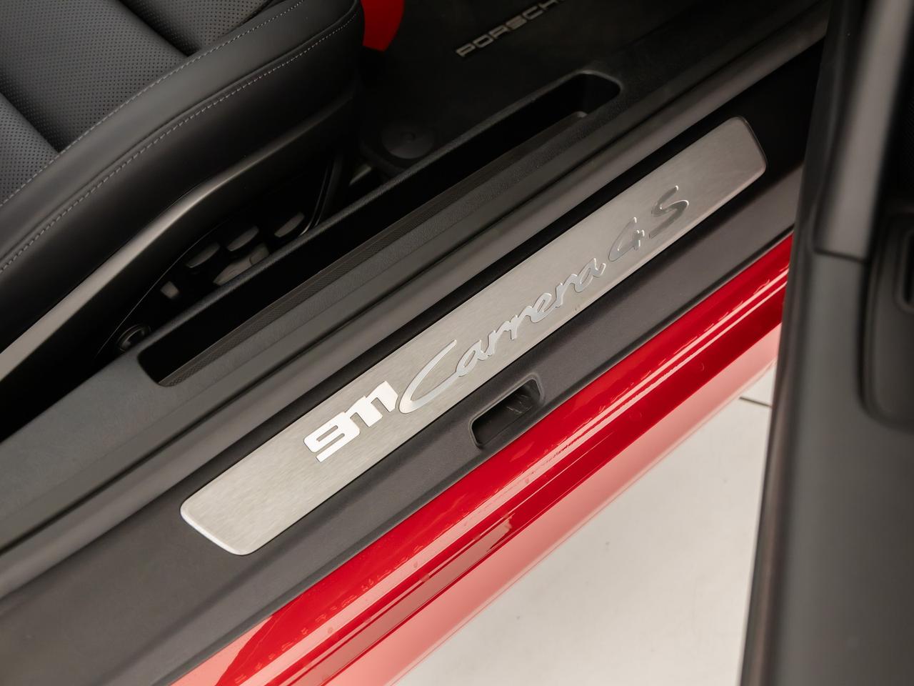 Porsche 911 coupe 3.0 carrera 4s auto