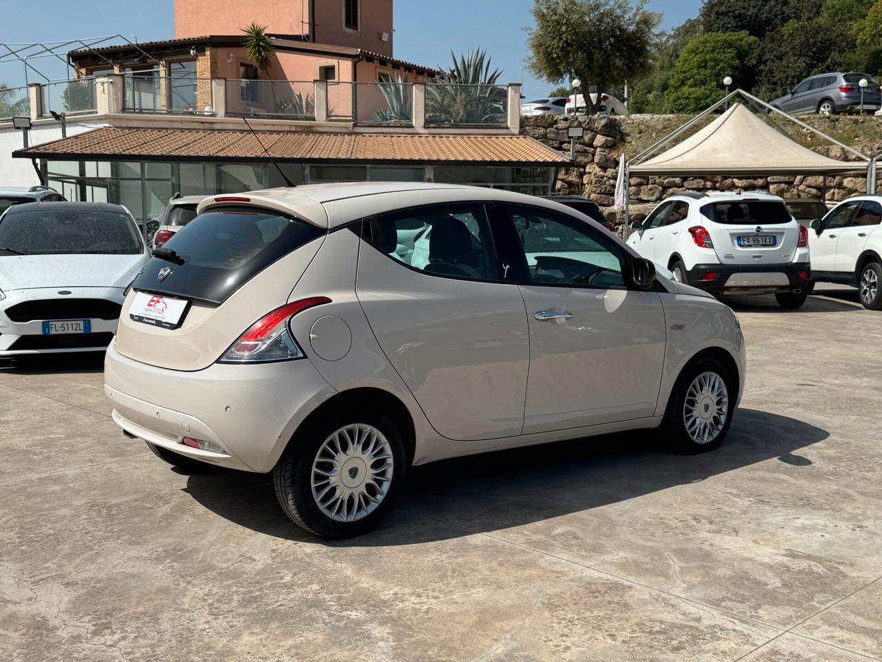 Lancia Ypsilon 1.3 MJT 16V 95 CV 5 porte S&S Silver