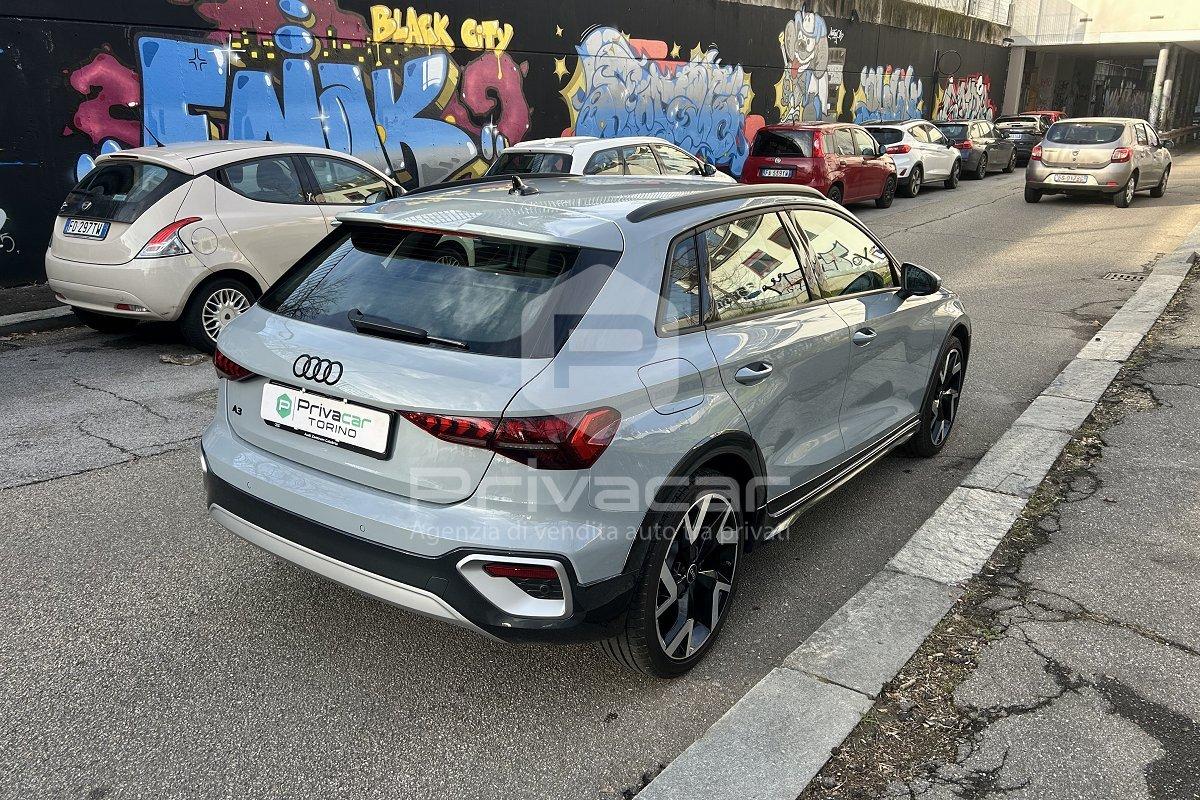 AUDI A3 allstreet TFSI 110 kW S tronic Identity Contrast