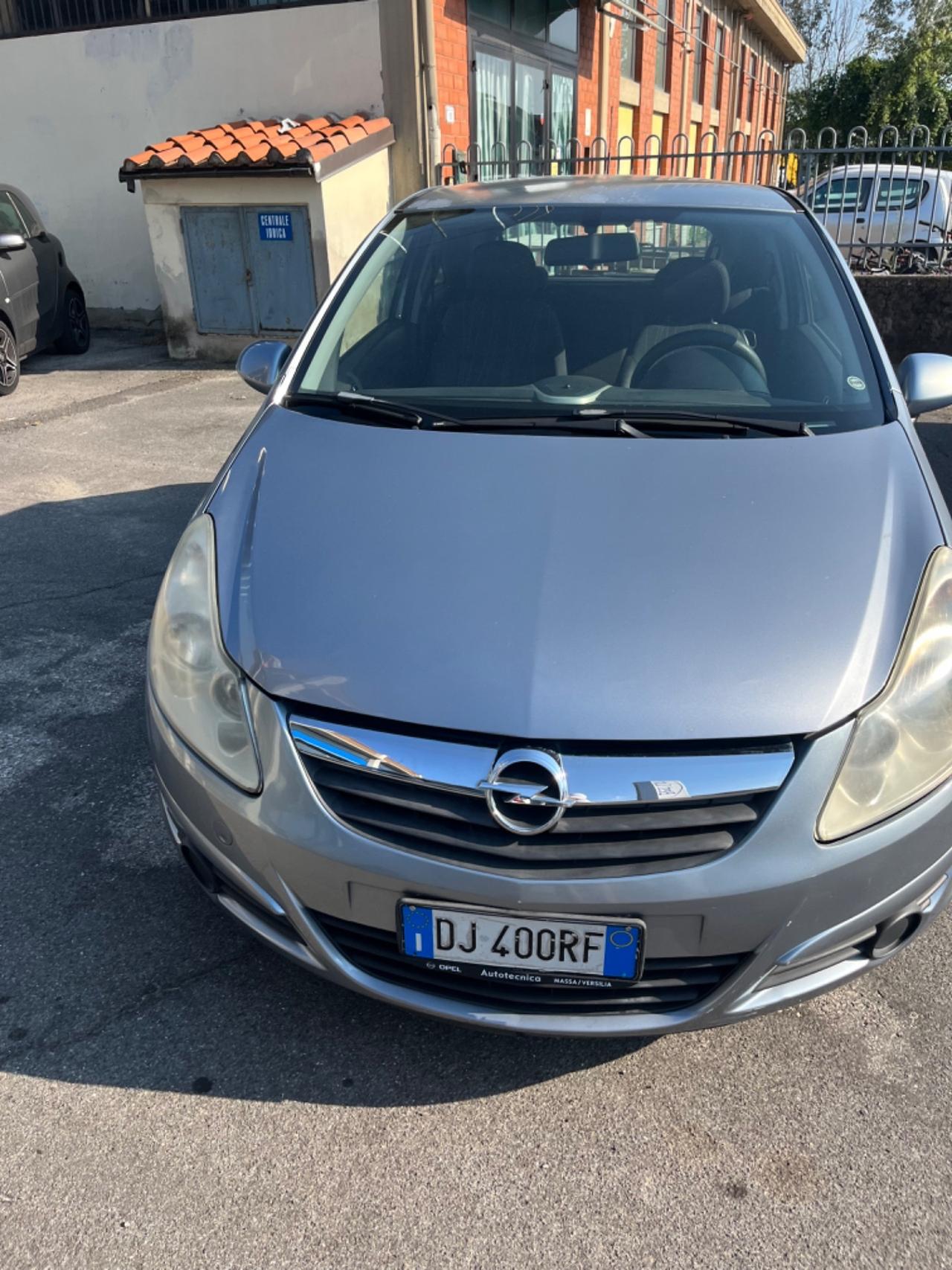 Opel corsa 1.2 clima