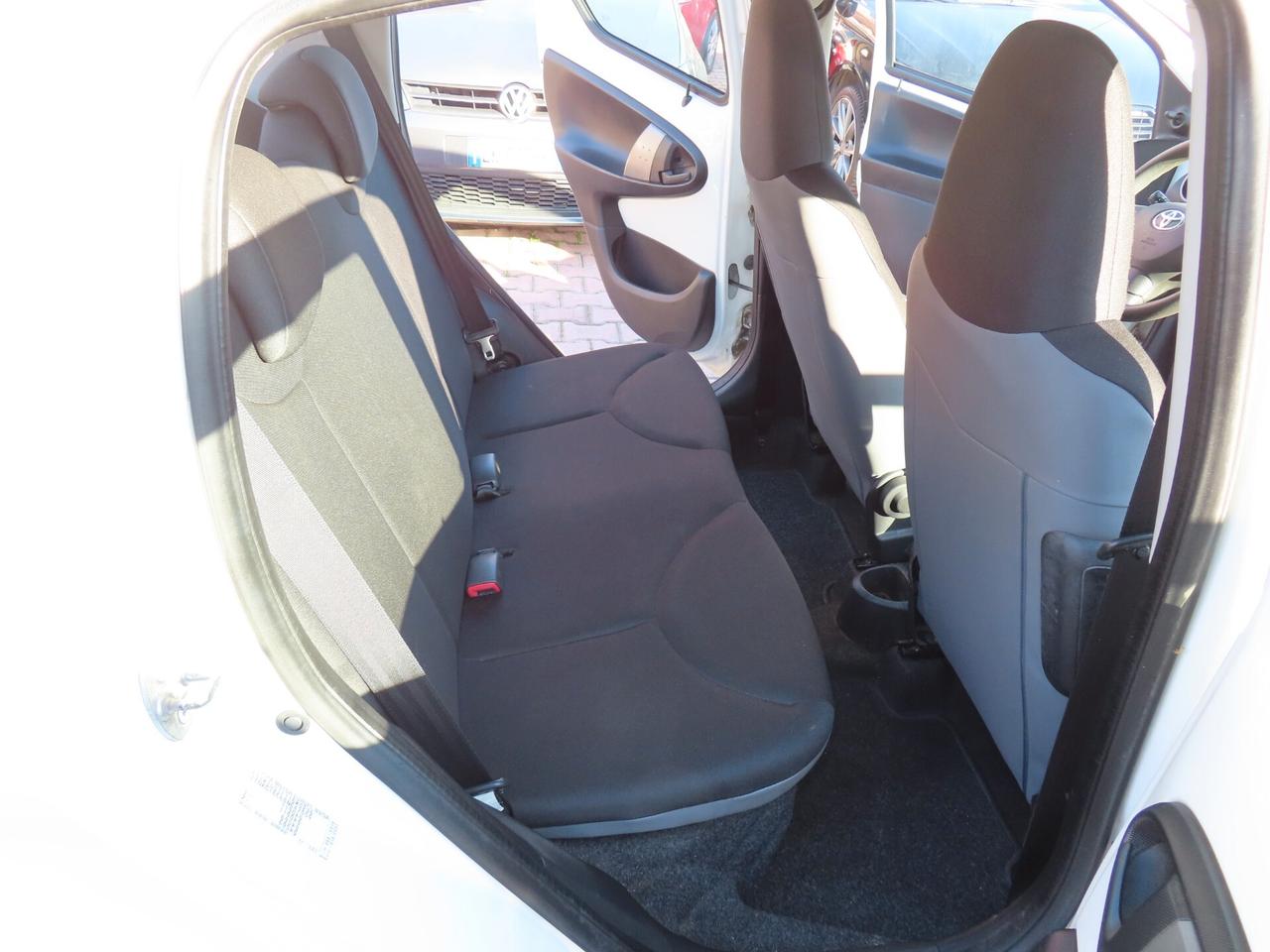 Toyota Aygo 1.0 12V VVT-i 5 porte Lounge Connect