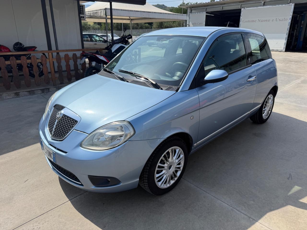 Lancia Ypsilon 1.3 MJT 90 CV Platino