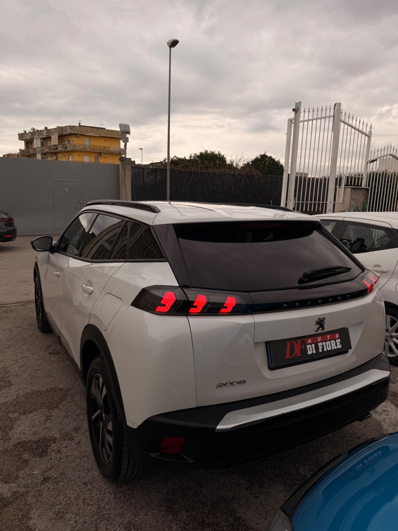 Peugeot 2008 1.5 BlueHDi 130 EAT8 Allure NAVI CAR PLAY