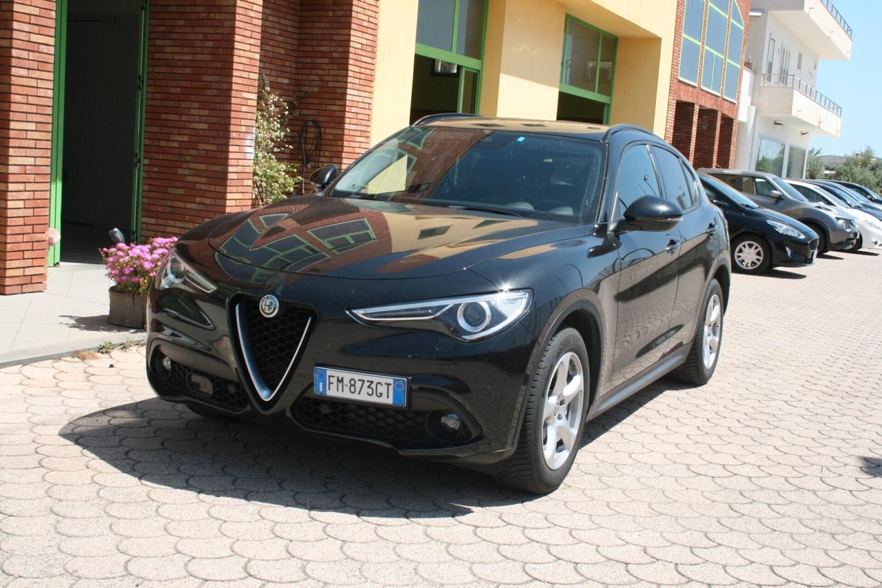 Alfa Romeo Stelvio 2.2 Turbodiesel 150 CV AT8 RWD Super