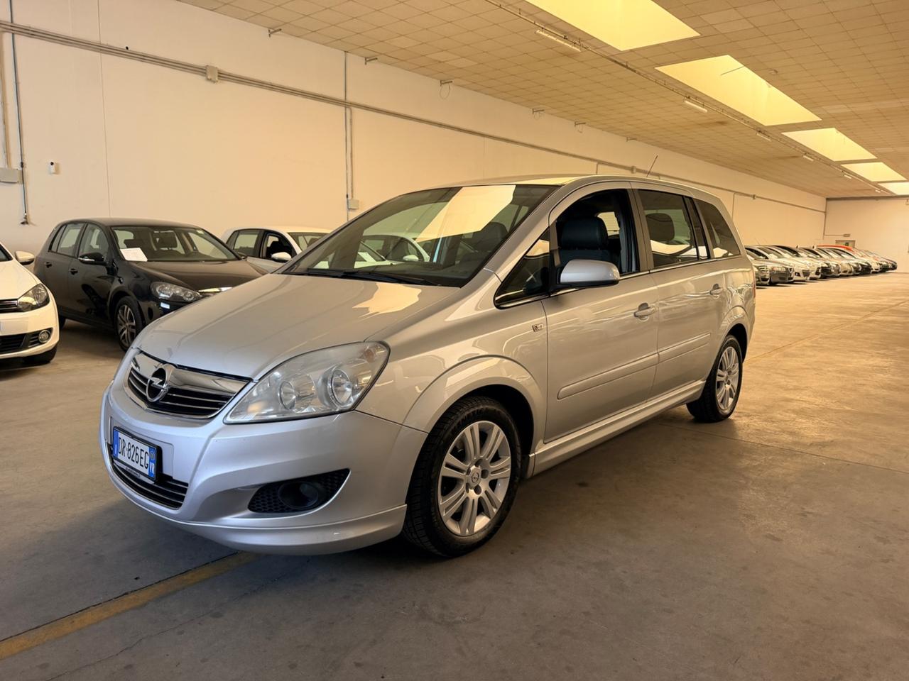 Opel Zafira 1.6 16V ecoM 94CV Cosmo 7 POSTI