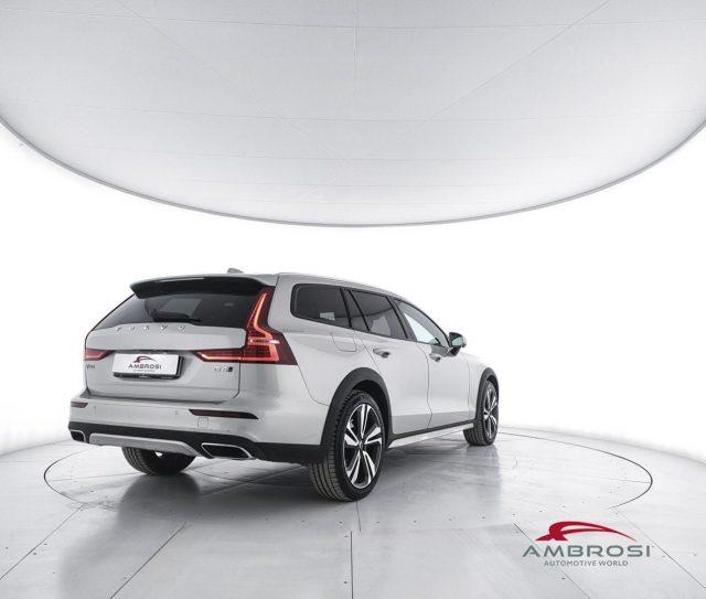 VOLVO V60 Cross Country D4 AWD Geartronic Business Plus