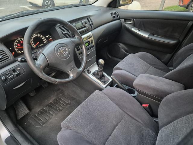 TOYOTA Corolla 1.6 16V 5 porte