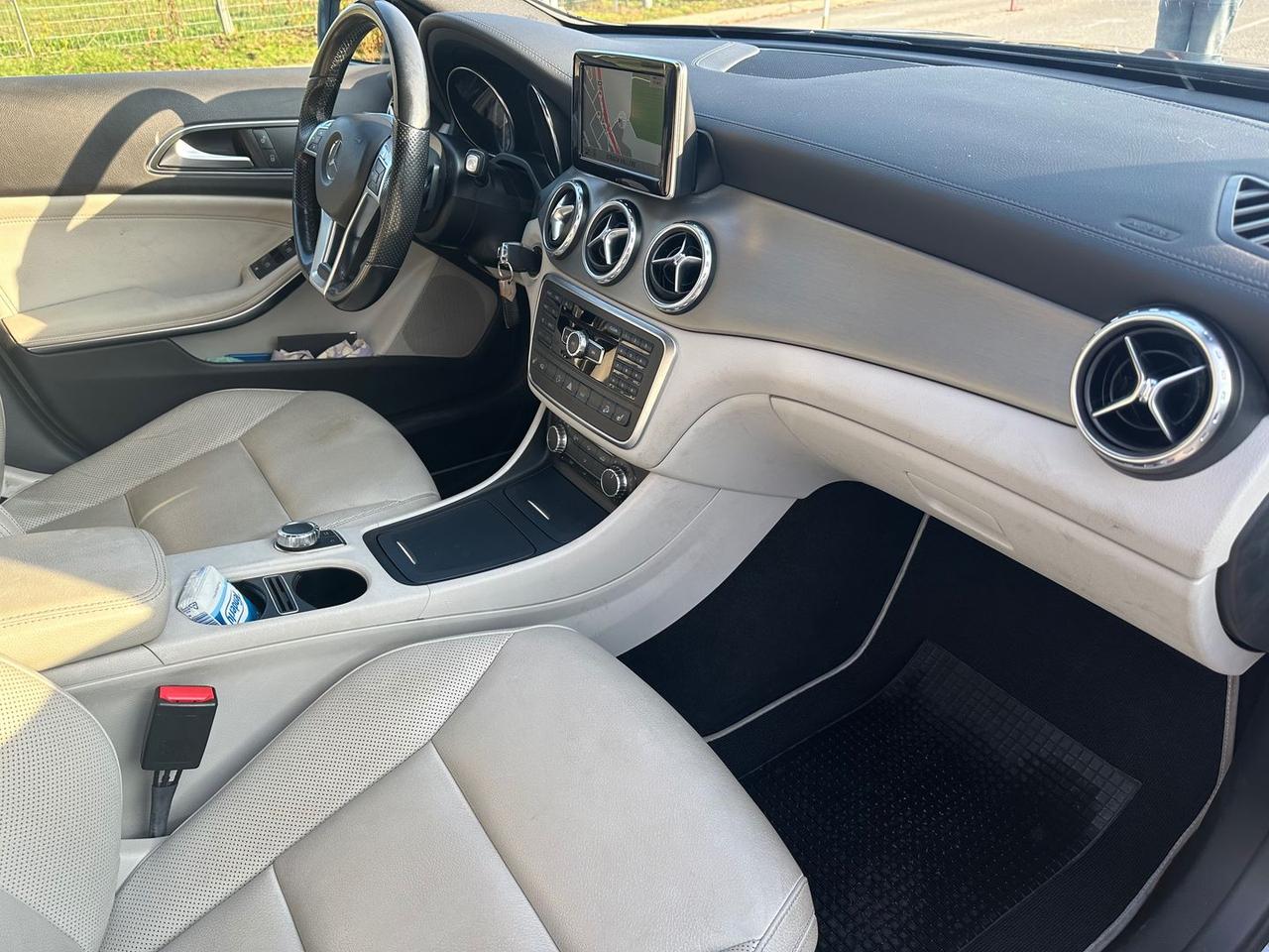 Mercedes-Benz GLA 220 Premium GLA 220 CDI #7759