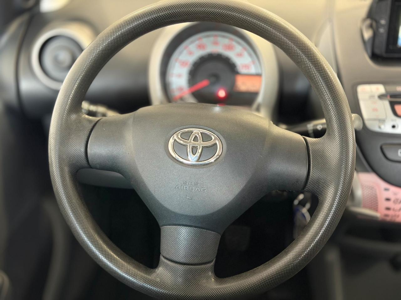 Toyota Aygo 1.0 12V VVT-i 5 porte Now Connect