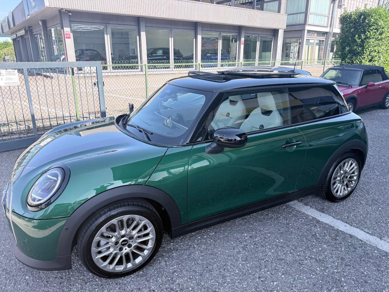 Mini Cooper 3 Porte C Favoured 1.5 Auto