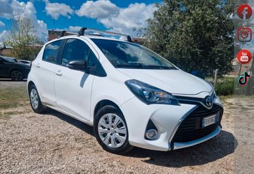 Toyota Yaris 1.5 Hybrid 5 porte AUTOCARRO 2 POSTI Neopatentati