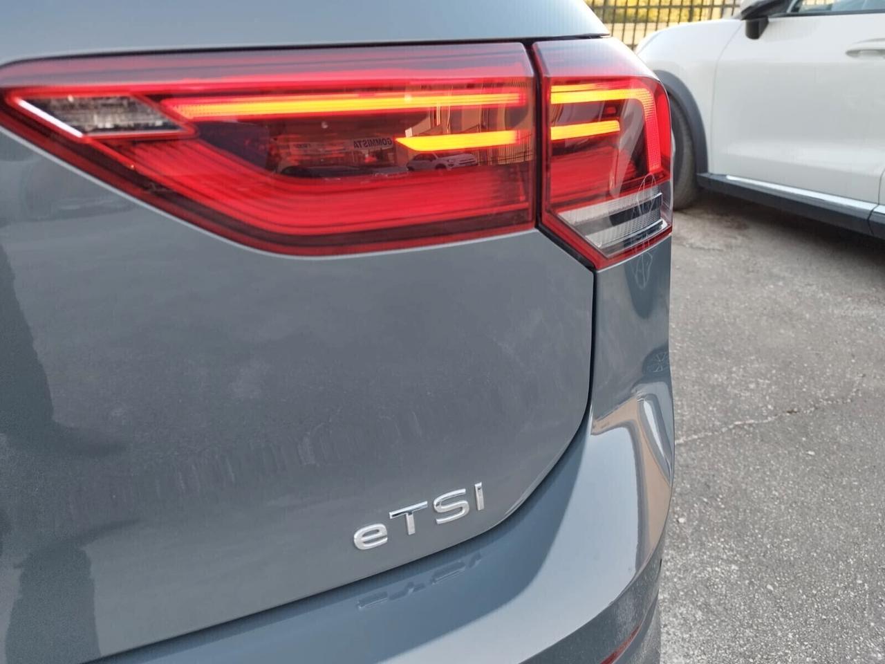 Volkswagen Golf 1.0 eTSI EVO DSG Life