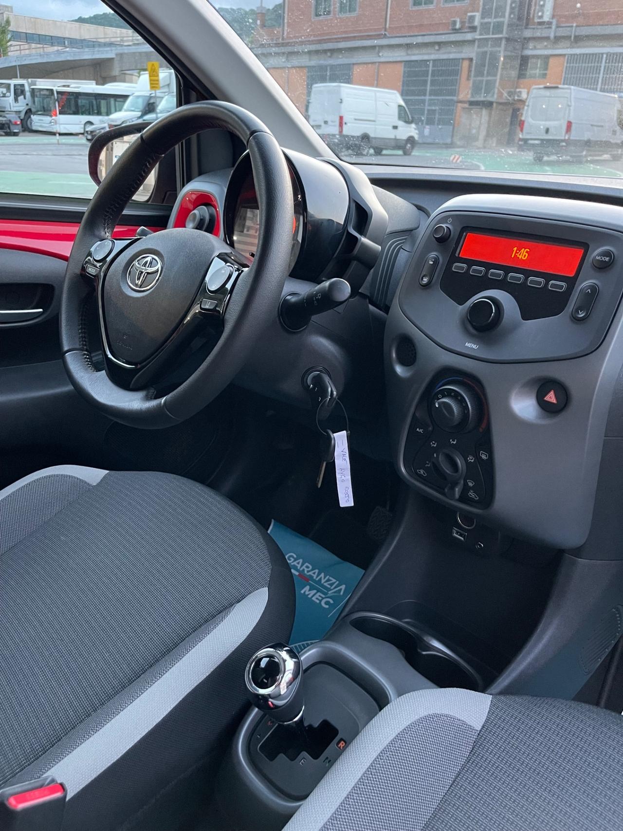 Toyota Aygo 1.0 BENZINA 72 CV 5 porte - CAMBIO AUTOMATICO