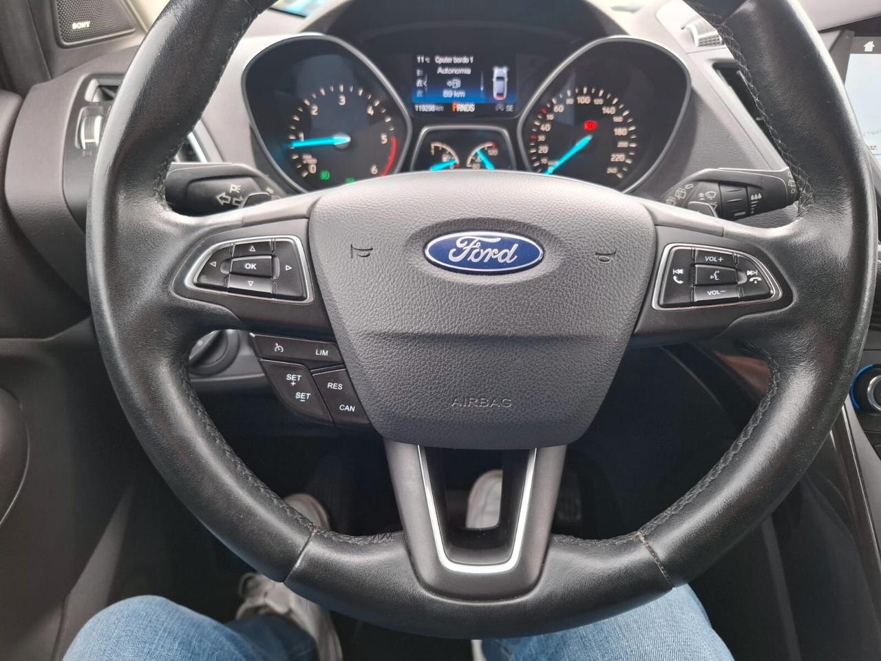 Ford Kuga 2.0 TDCI 150 CV S&S 4WD Powershift Titanium