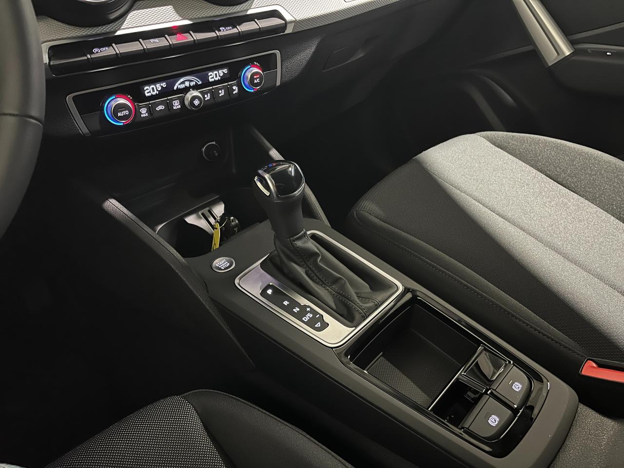 AUDI Q2 35 TFSI S-TRONIC BUSINESS ADVANCED