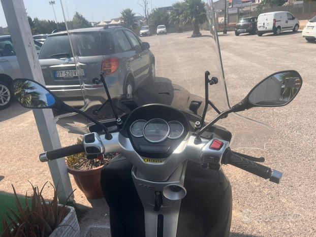 Piaggio MP3 300 -2011