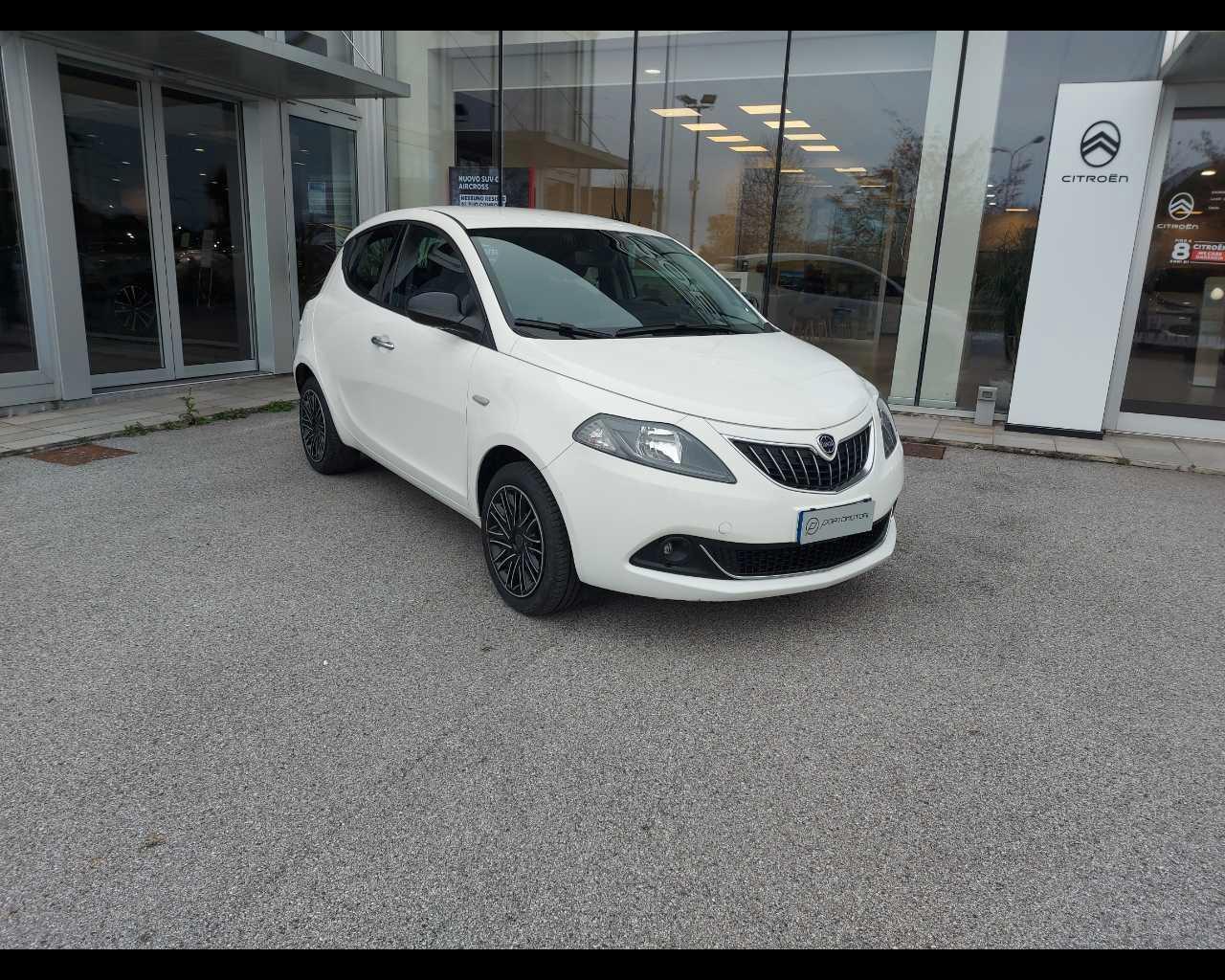 LANCIA Ypsilon 3ª serie - Ypsilon 1.0 FireFly 5 porte S&S Hybrid Gold