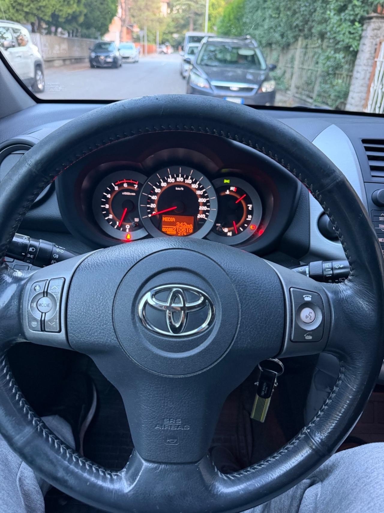 Toyota RAV 4 RAV4 2.2 D-4D 136 CV DPF Luxury crossover