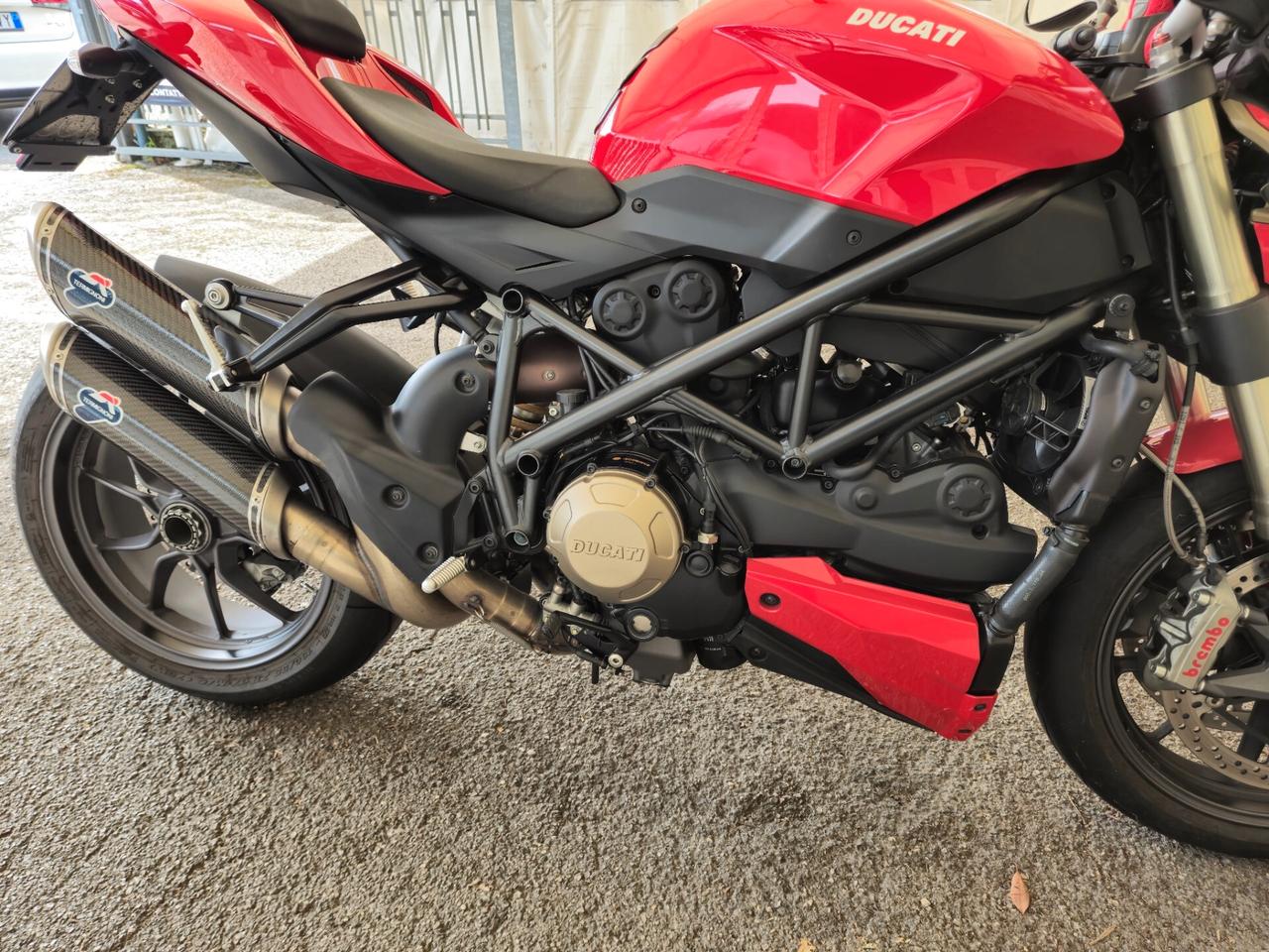 Ducati Streetfighter v2 110 KW 2010