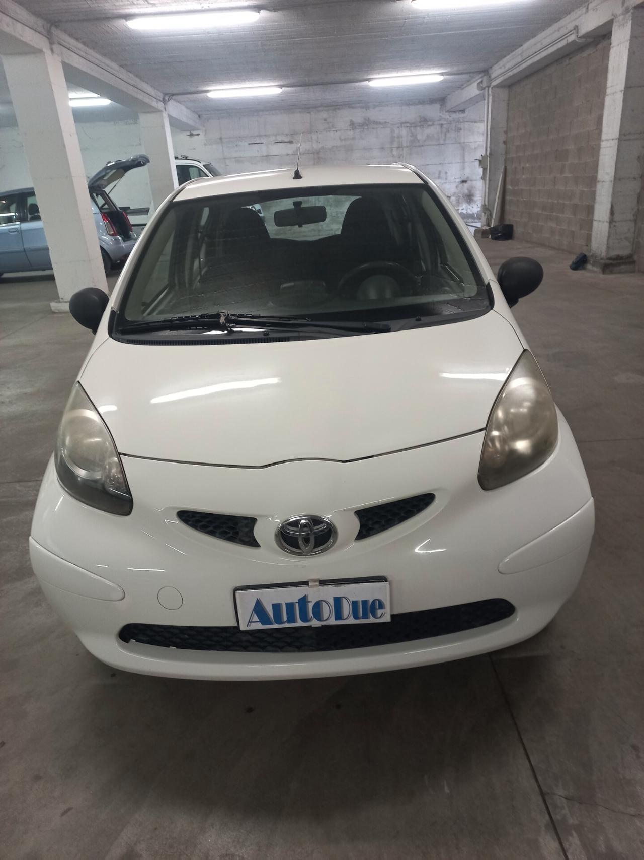 Toyota Aygo 1.0 12V VVT-i 5 porte Deep Ocean Connect