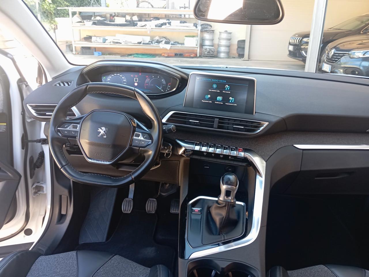 Peugeot 3008 BlueHDi 130 S&S EAT8 Allure