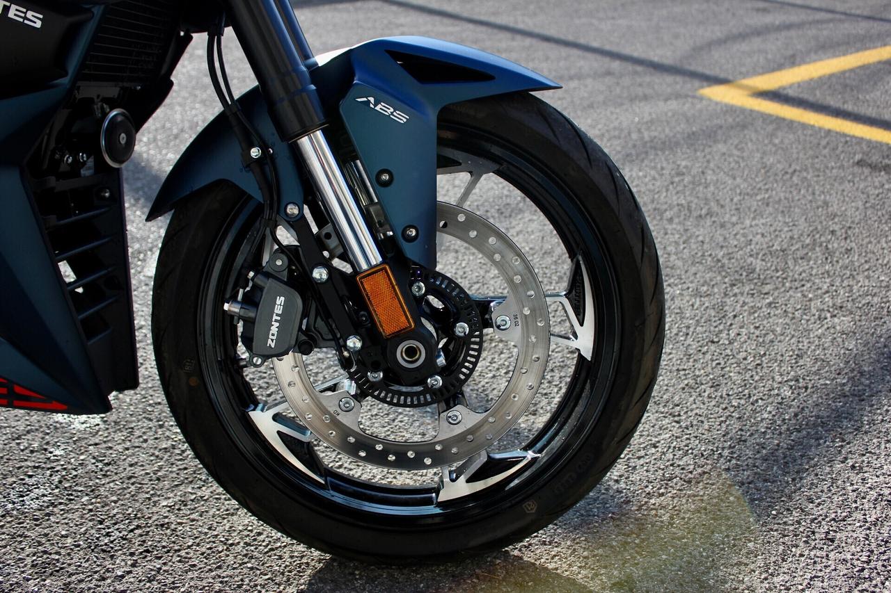 Zontes ZT 125 U SOLO 300KM FARI FULL LED DISPLAY TFT