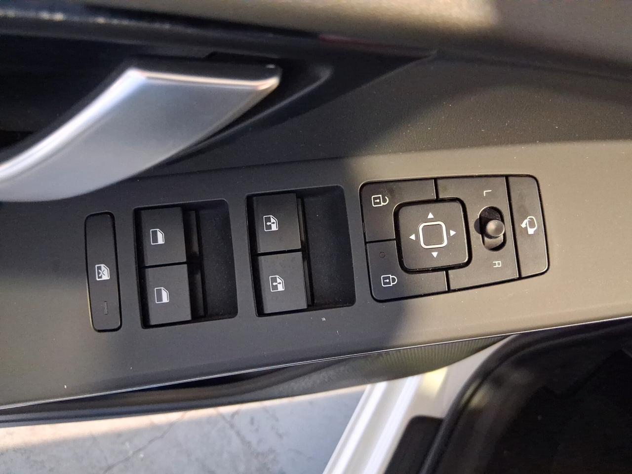 Kia Niro 1.6 GDi DCT HEV Style