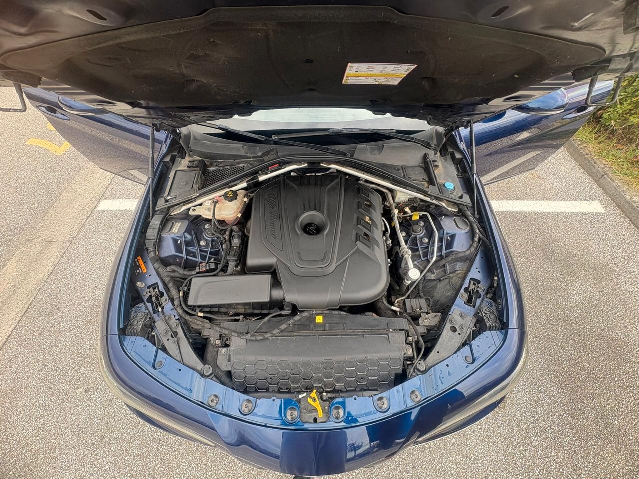 Alfa Romeo Giulia 2.2 Turbodiesel 180 CV AT8 Business Sport Launch Ed.