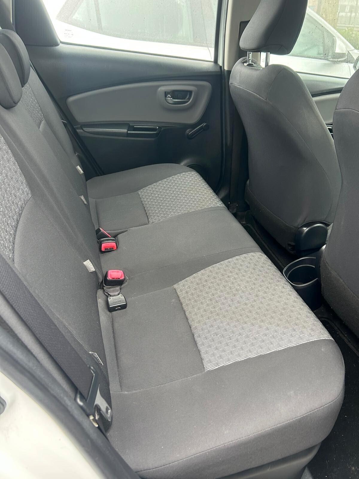 Toyota Yaris 1.5 Hybrid 5 porte Cool ok neo patentati