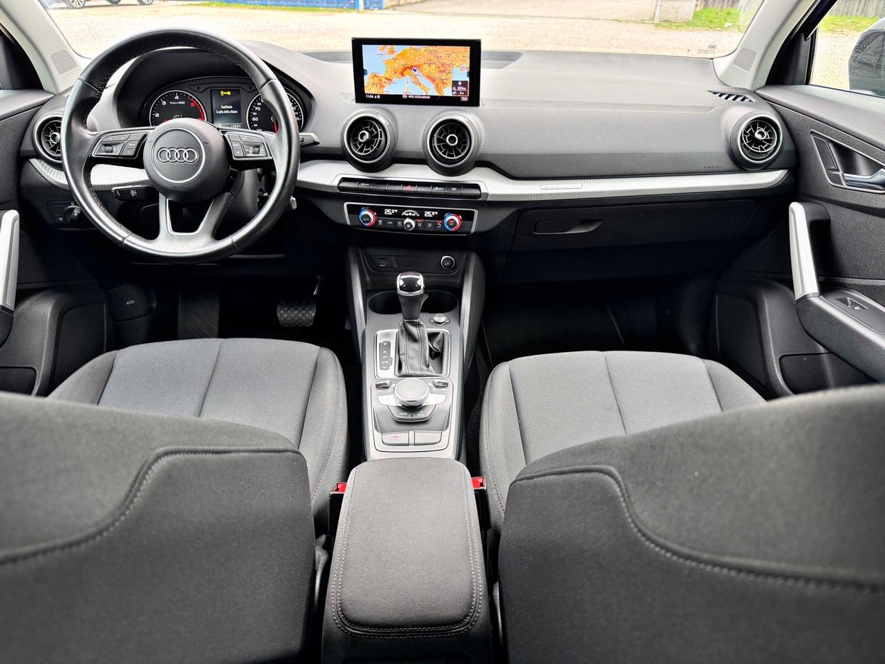 Audi Q2 35 TDI quattro S tronic Identity Black