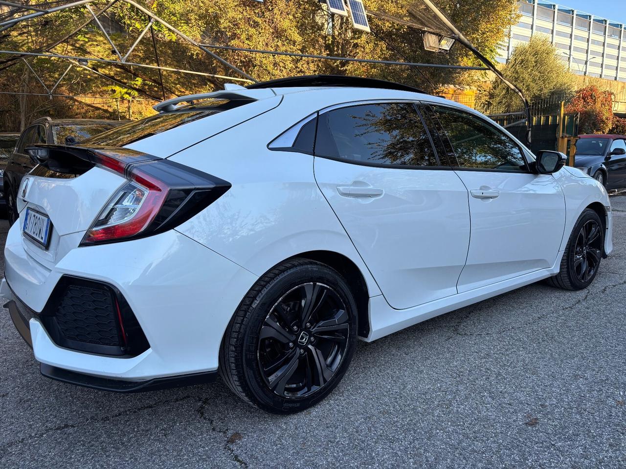Honda Civic 1.6 5 porte Executive Premium