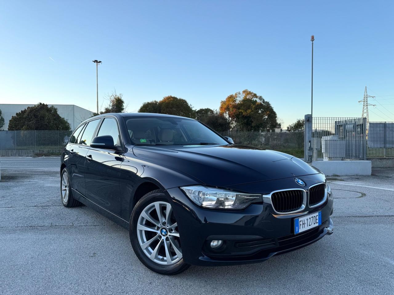BMW 320d Automatic Touring XDRIVE - Navi 17