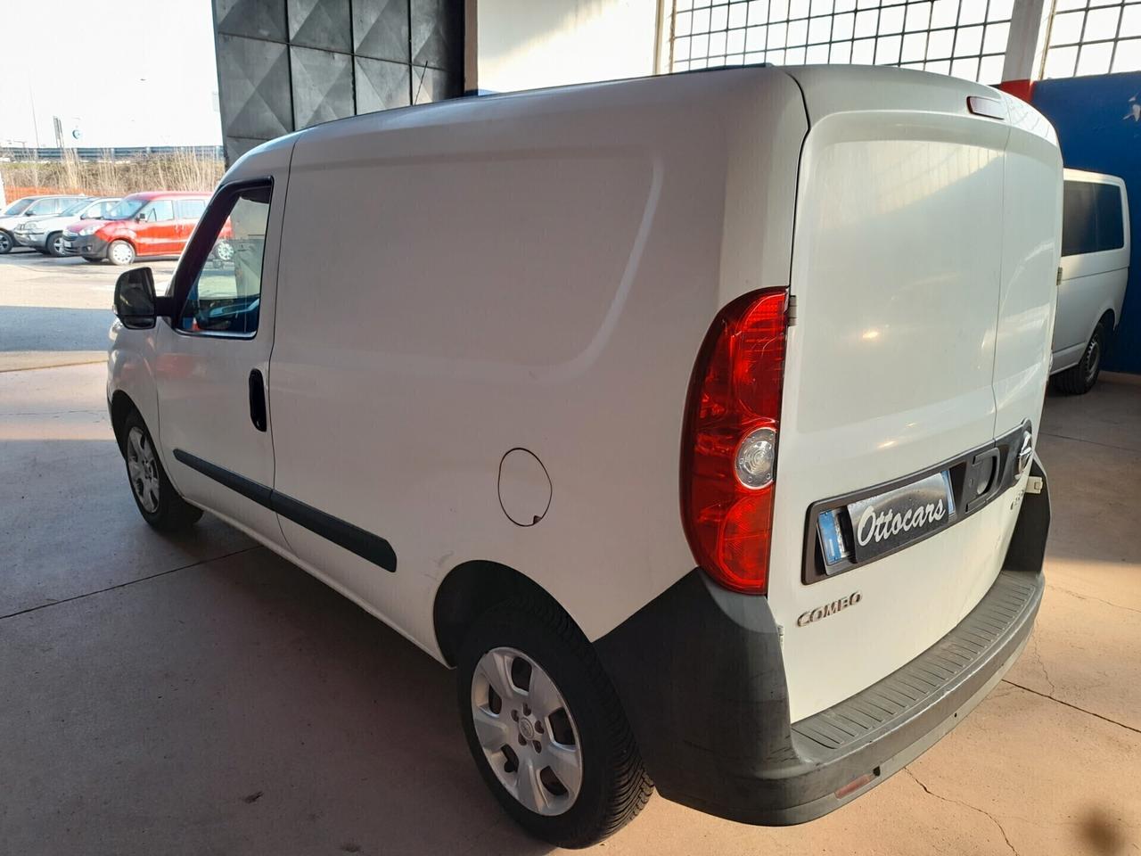 Opel Combo 1.3 CDTi 90CV PL-TN Club N1